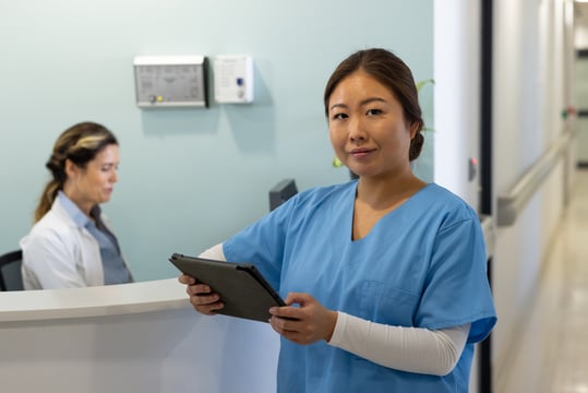 3657_Portrait of a female doctor