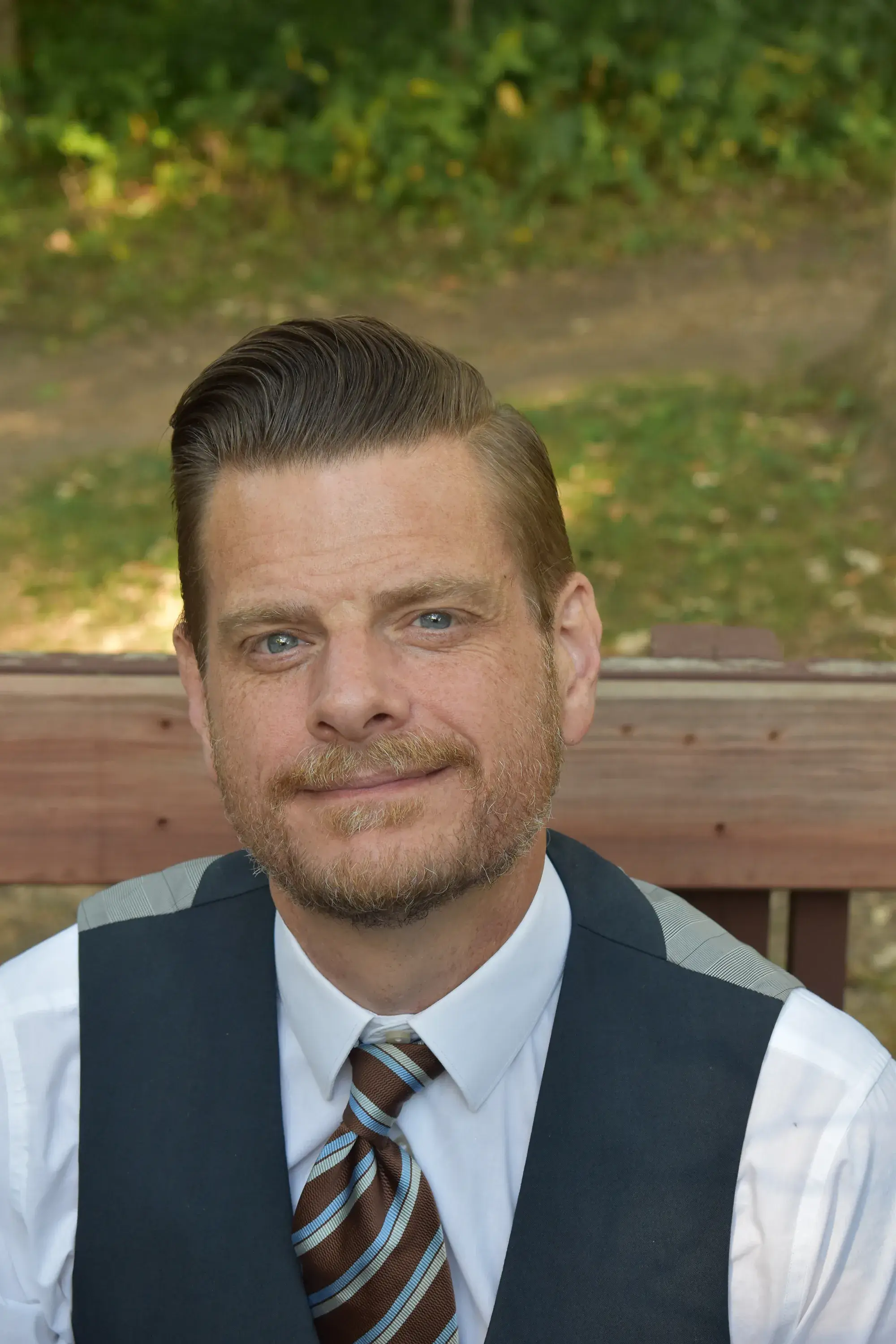 Jerrad R Headshot-1